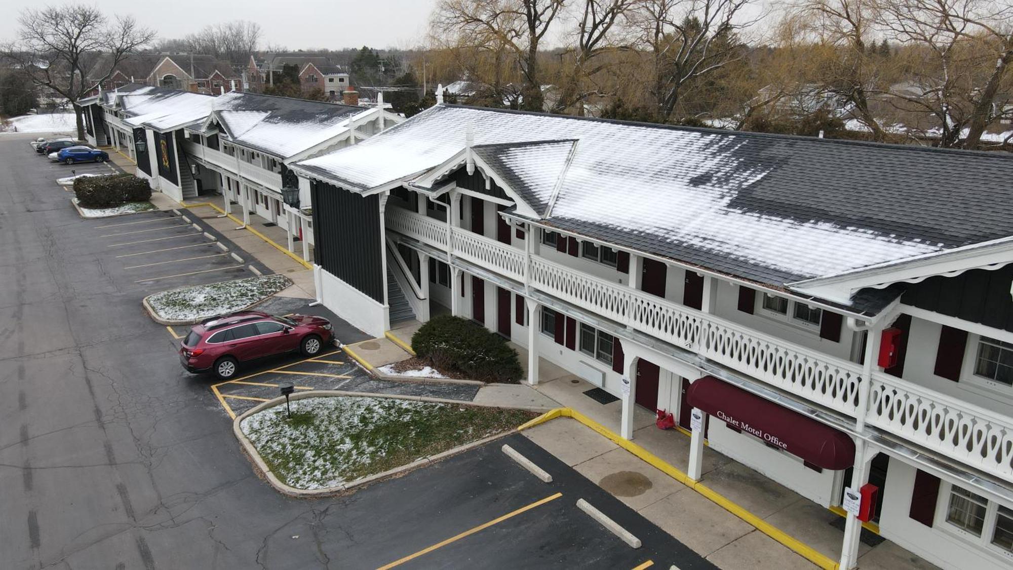 The Chalet Motel Mequon Dış mekan fotoğraf