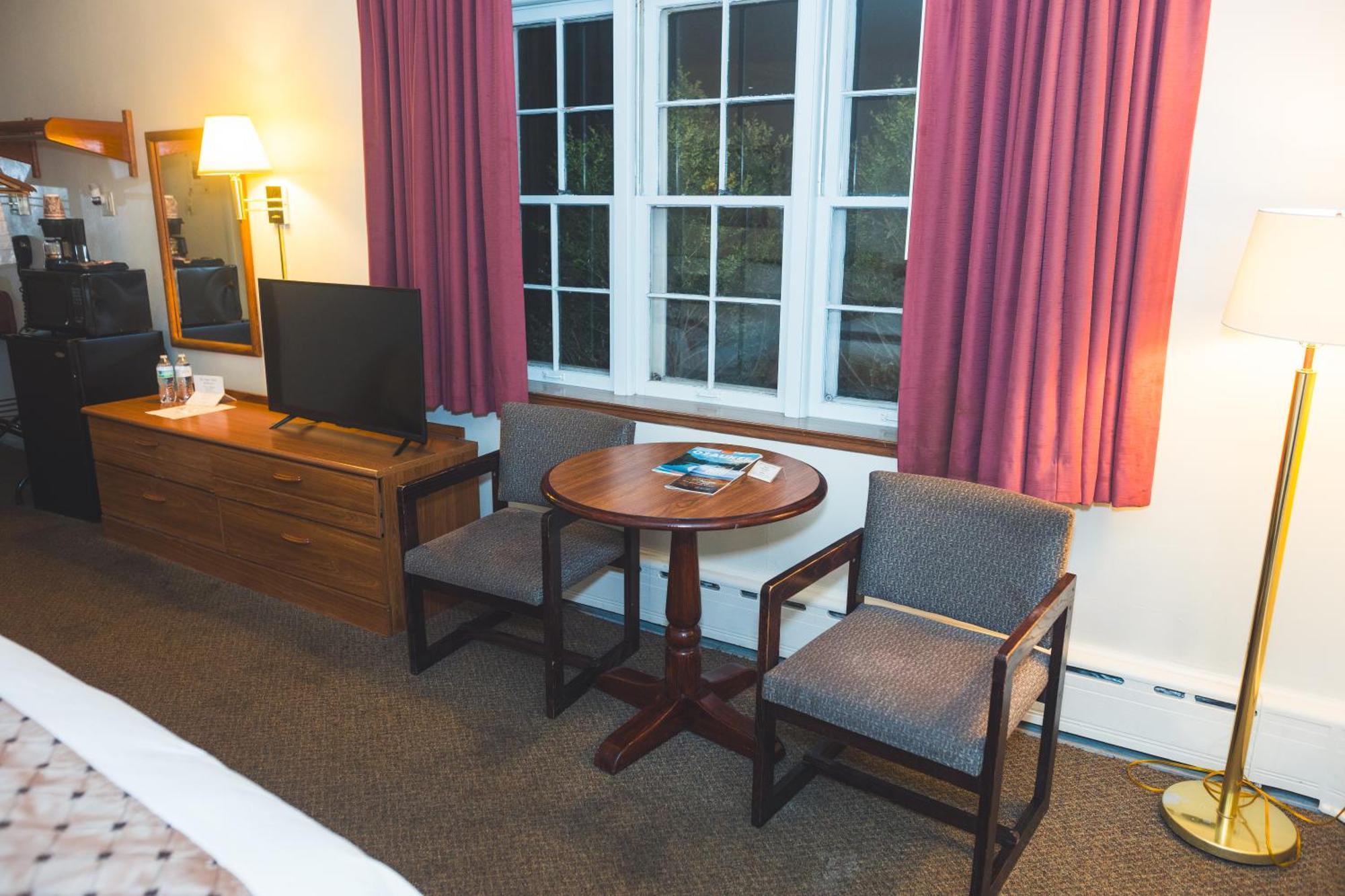 The Chalet Motel Mequon Dış mekan fotoğraf