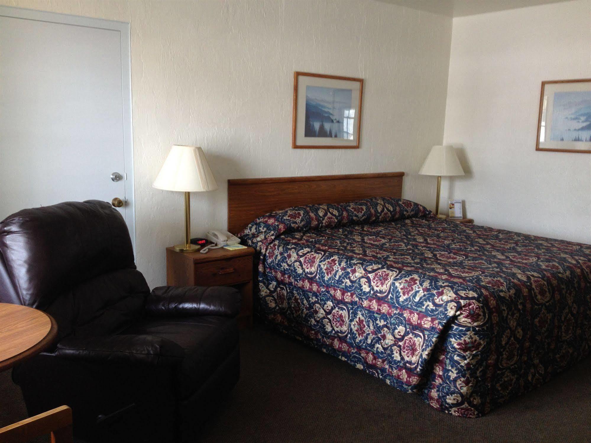 The Chalet Motel Mequon Dış mekan fotoğraf