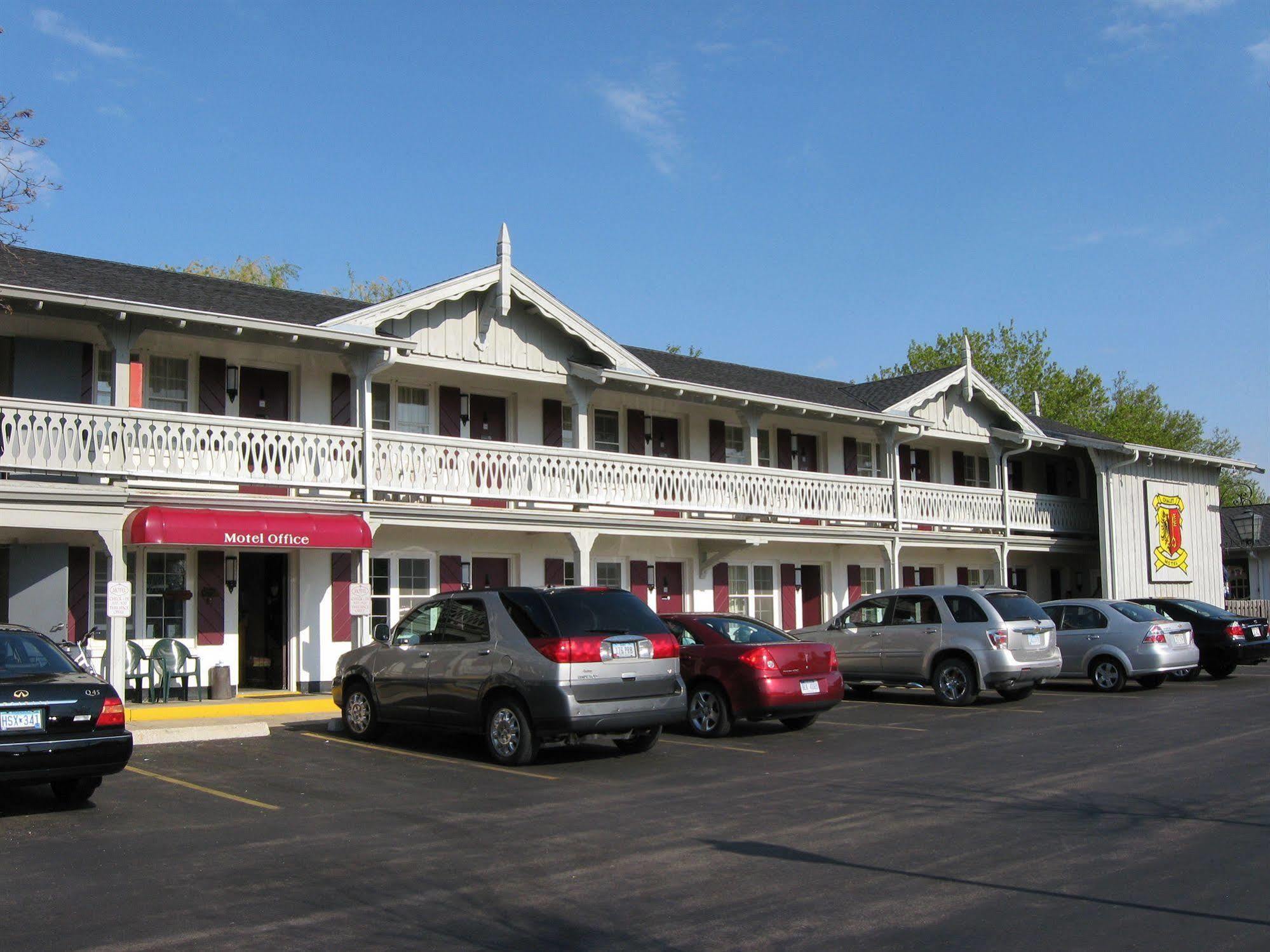 The Chalet Motel Mequon Dış mekan fotoğraf