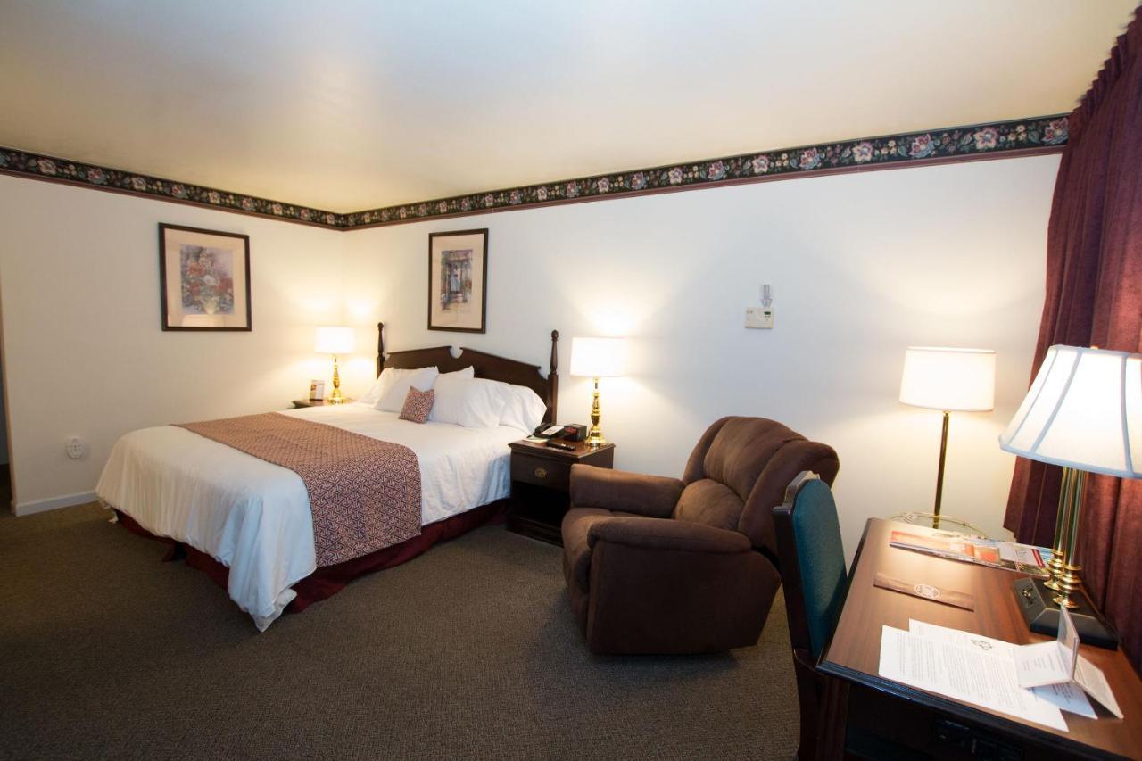 The Chalet Motel Mequon Dış mekan fotoğraf